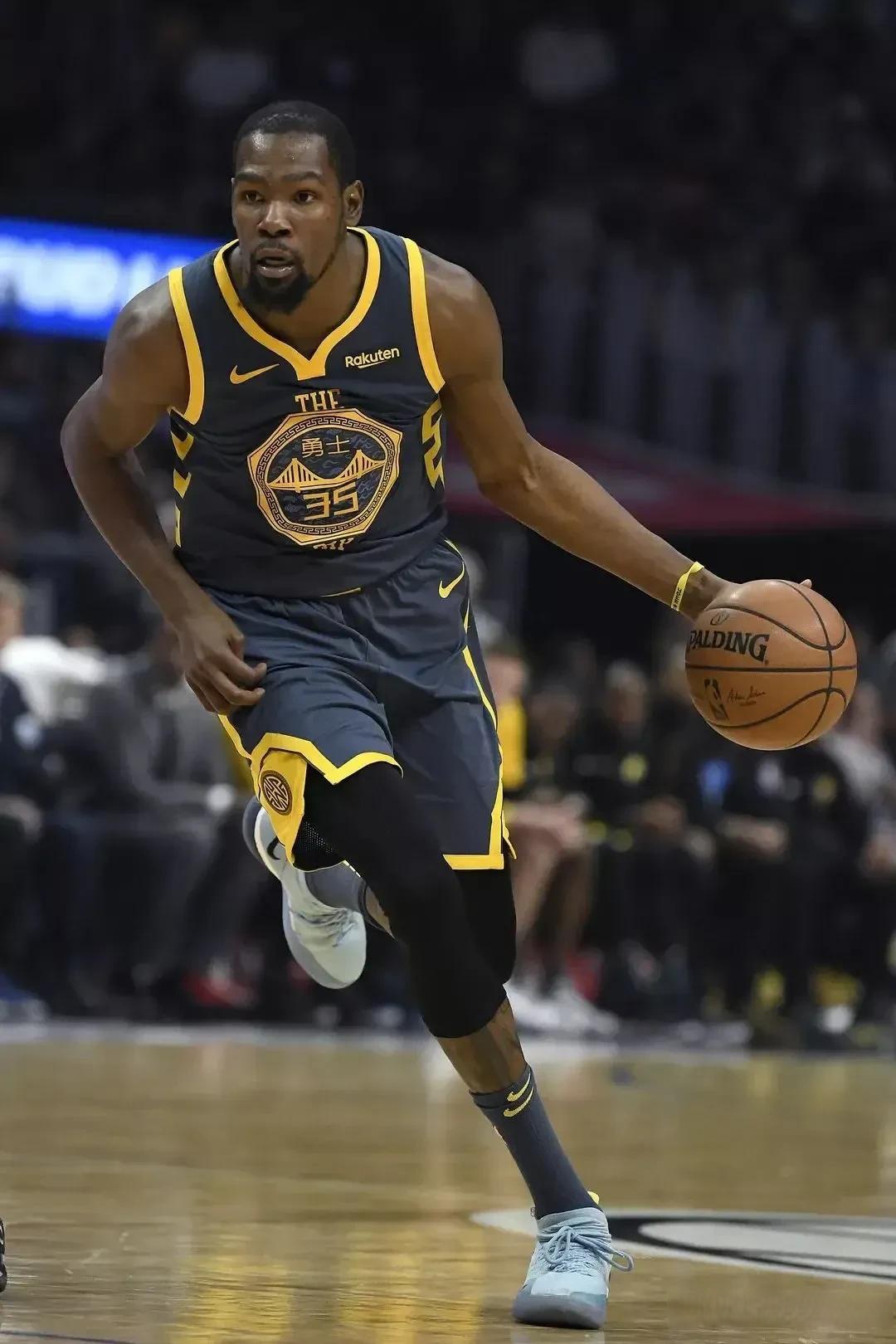 每位球员在 每位球员在