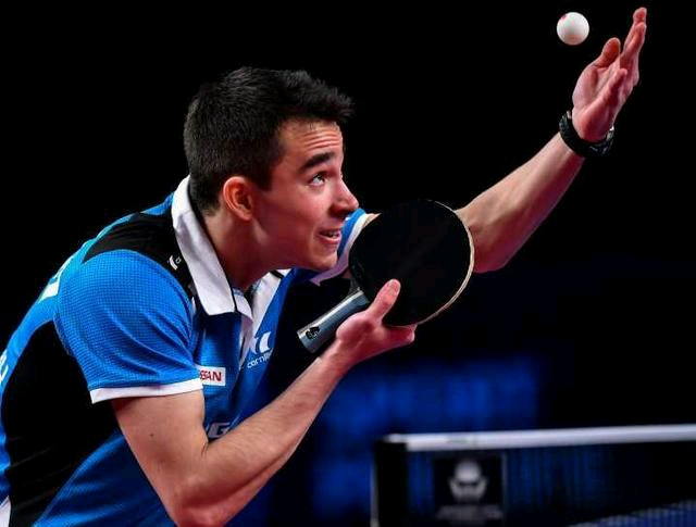 而这场与兹 而这场与兹