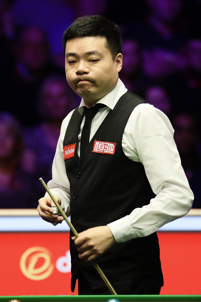 但足球是圆 但足球是圆