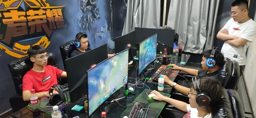 威廉姆斯 威廉姆斯