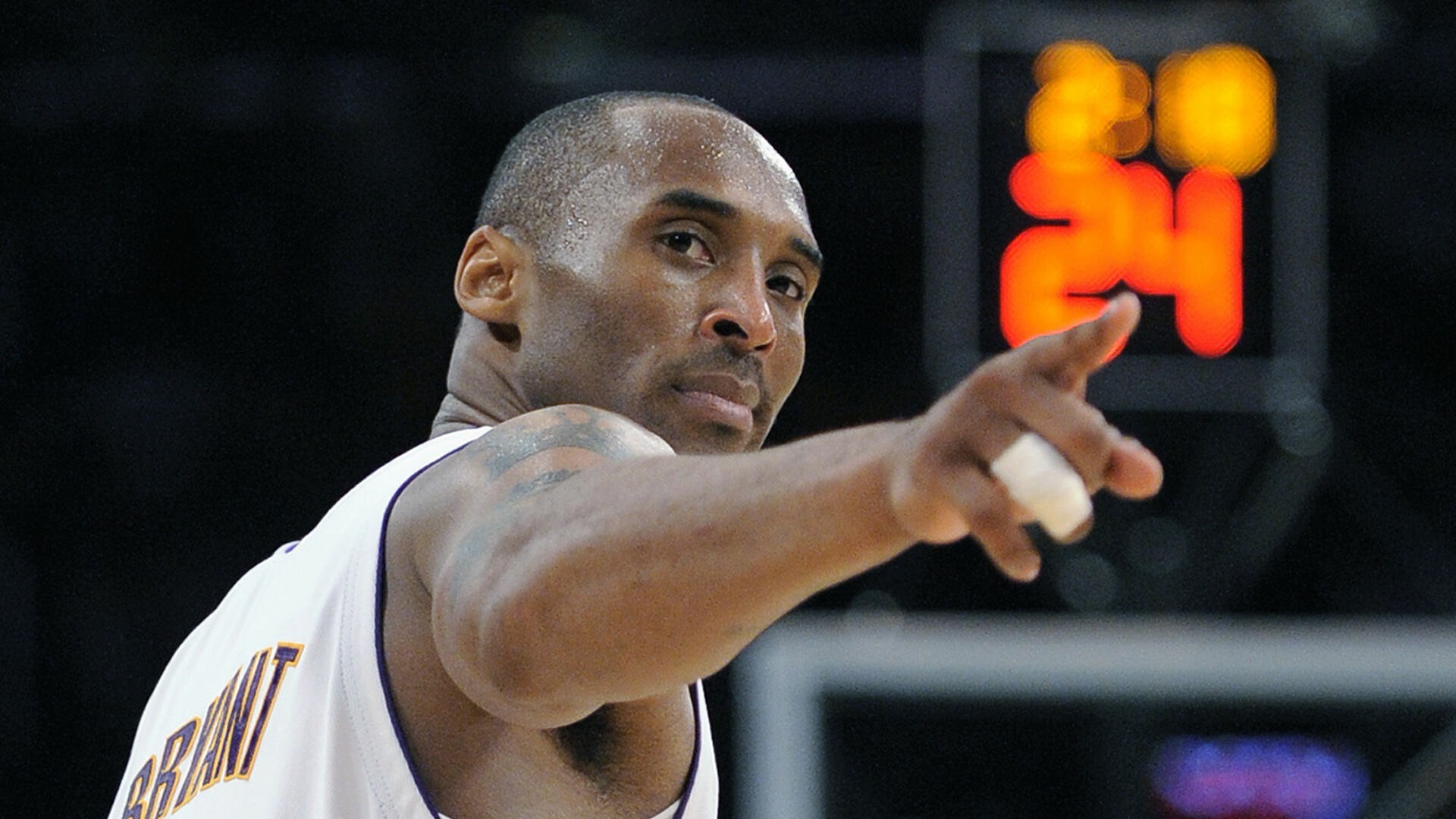 动杀入点球 动杀入点球